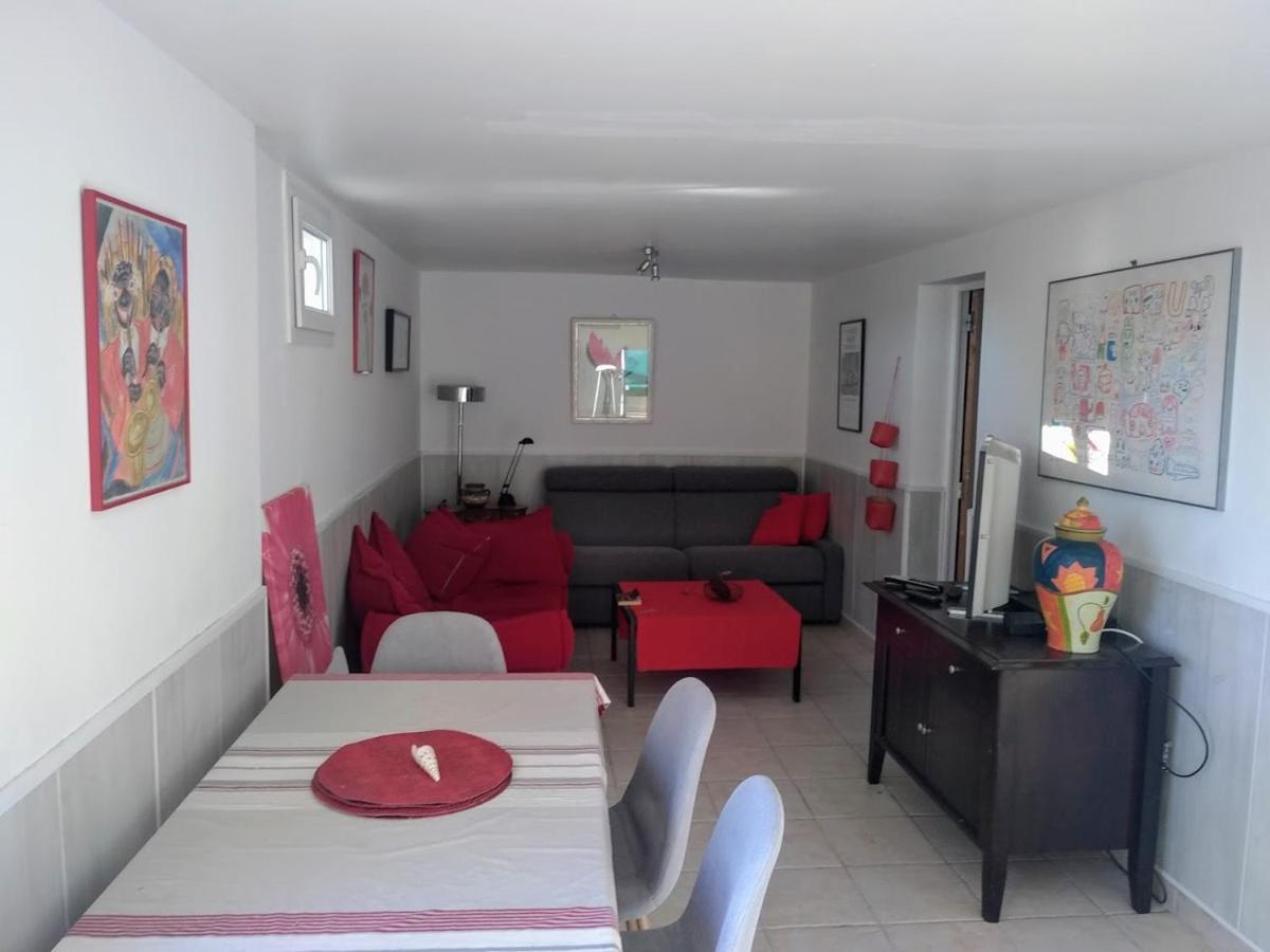 Apartamento La Madrague- 2P Avec Piscine Privative Saint-Cyr-sur-Mer Exterior foto
